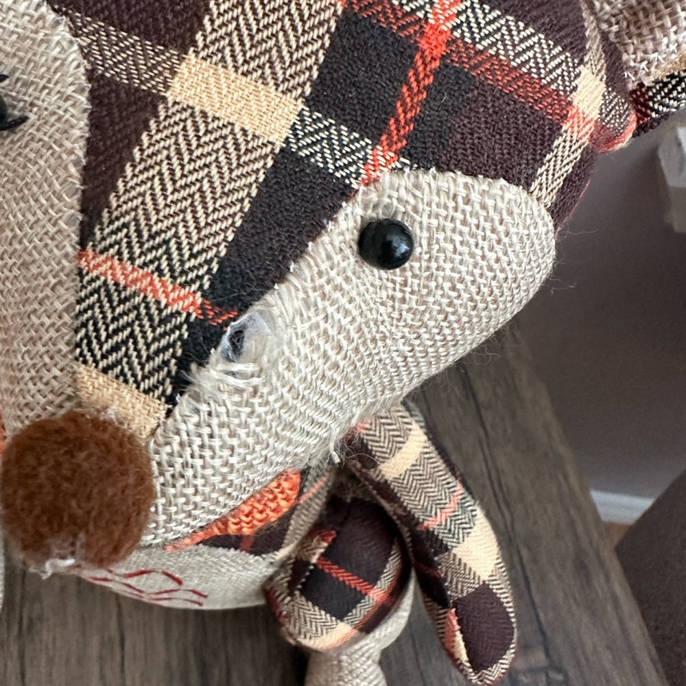 Cute fall fox/squirrel decor - Picture 3 of 3